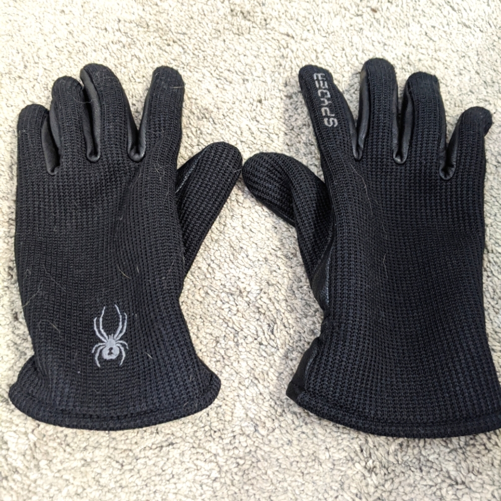 Black leather palm Spyder gloves
